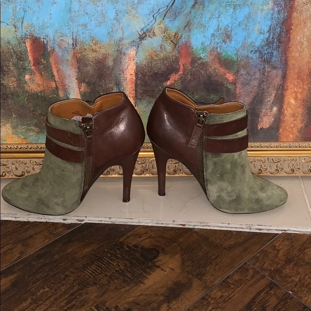 Nine West Olive Green Suede Ankle Booties with Brown Leather Straps - Picture 3 of 8
